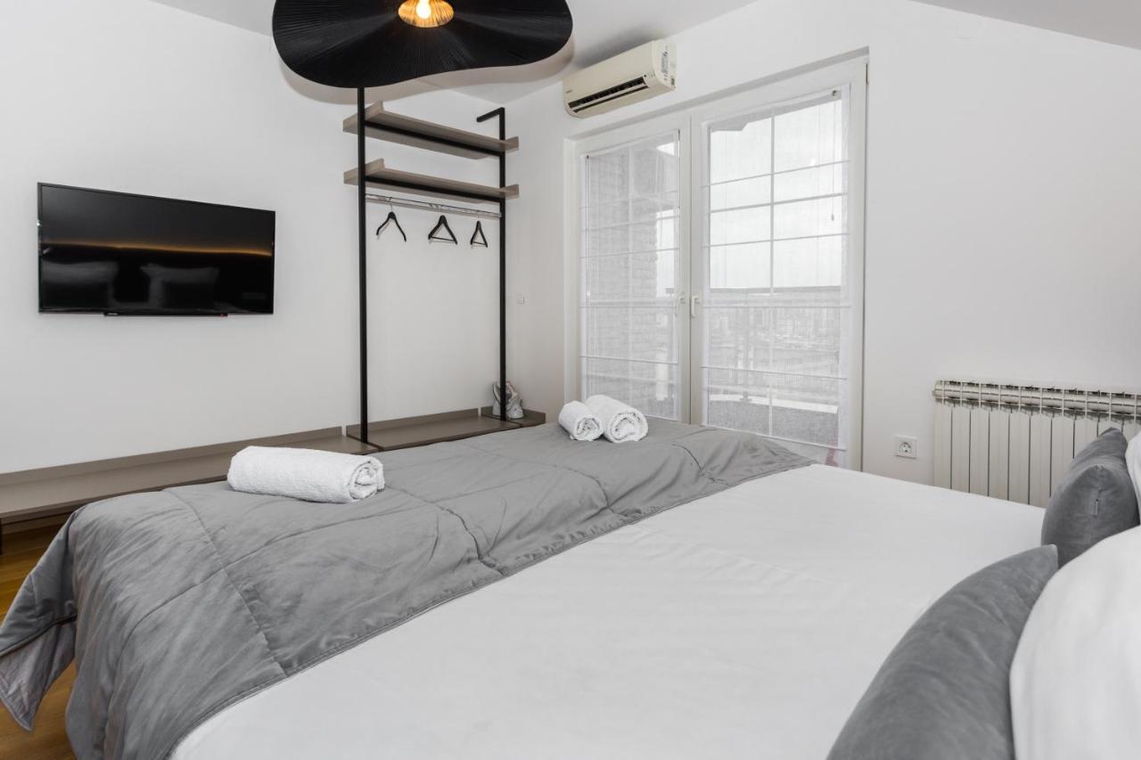 Art Of Living Luxury Suite Three Szarajevó Kültér fotó